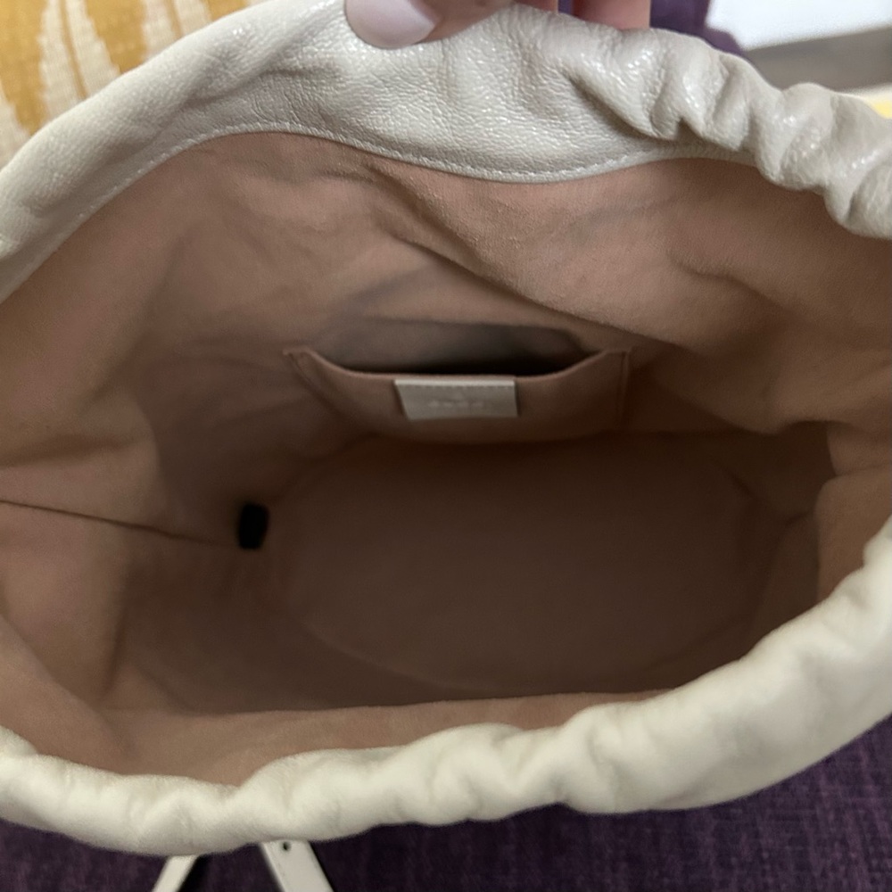 GUCCI Calfskin Horsebit 1955
Drawstring Bucket Bag - Picture 8 of 11